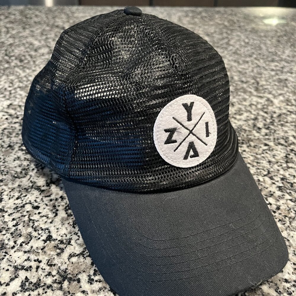 Zyia Baseball Hat Black Mesh Snapback Cap Graphic Logo Active Outdoor